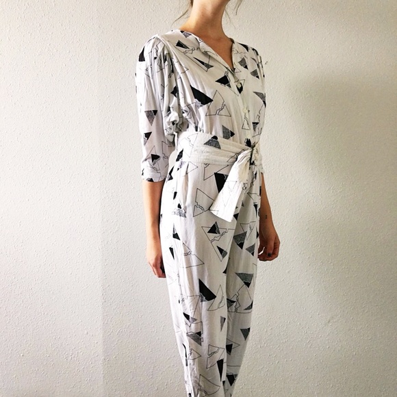 Norah Noh Vintage Geometric Print Jumpsuit Belted - Picture 4 of 7